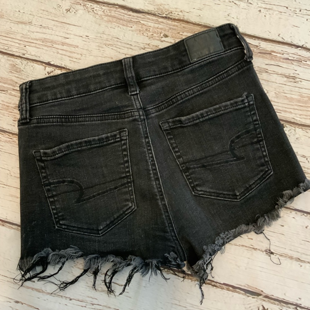 AE Next Level Stretch Midi Cut Off Shorts 4 - Black Denim Raw Hem Flex S - Picture 2 of 4
